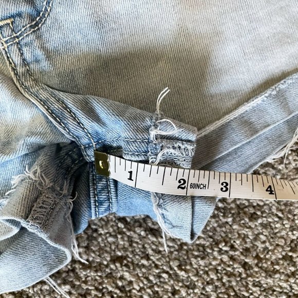 Hollister High Rise Super Skinny Jean light Wash Shorts 0/24 - Picture 6 of 7